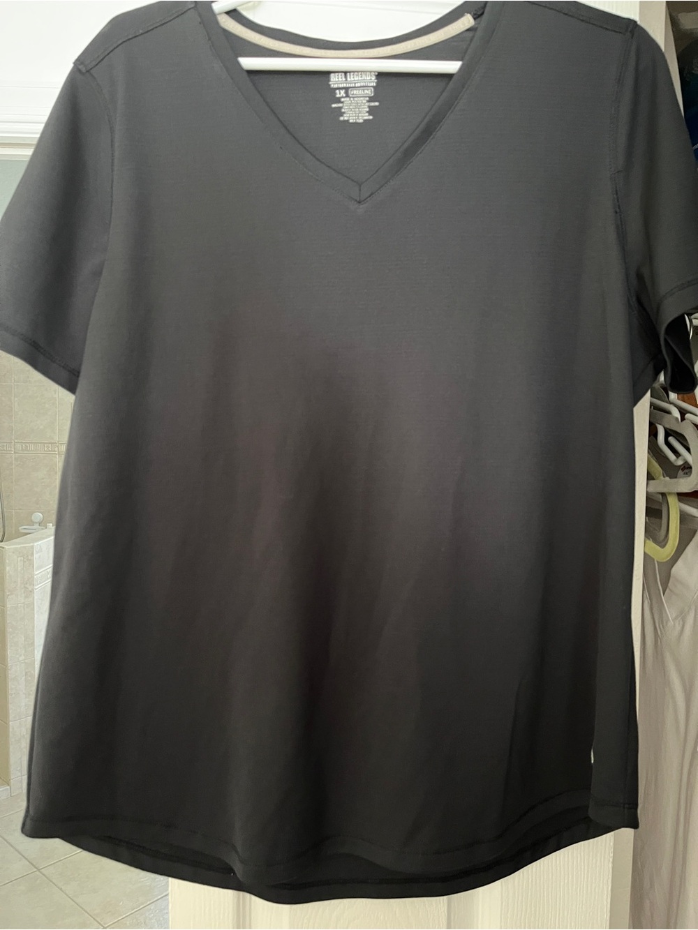 Reel Legends  Comfort V-Neck Short Sleeve Shirt - Black